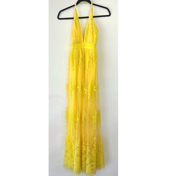 Luxxel | Lace Mesh Maxi Dress | Yellow | Small - Picture 3 of 13